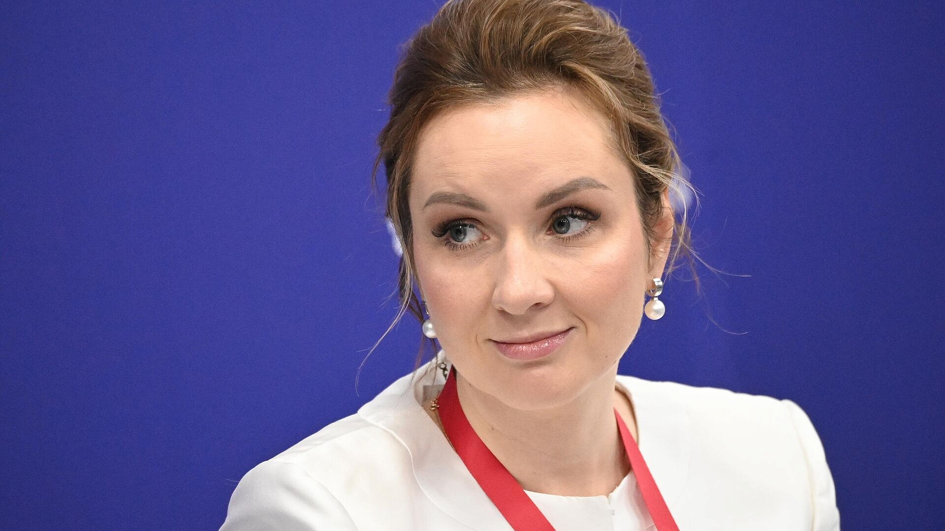 Львова-Белова встретилась с украинскими детьми, вернувшимися на родину