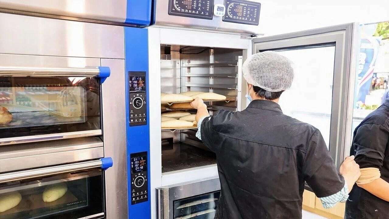 РЭЦ: второй магазин с производством русского хлеба открылся в Шанхае