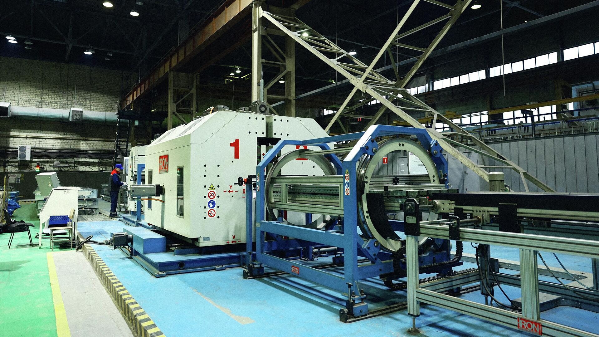 Гарбузов: более 1,2 млрд рублей инвестируют в производственный цех КМЗ