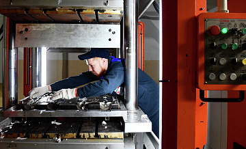 Эксперт объяснила, почему зумеры идут работать на заводы