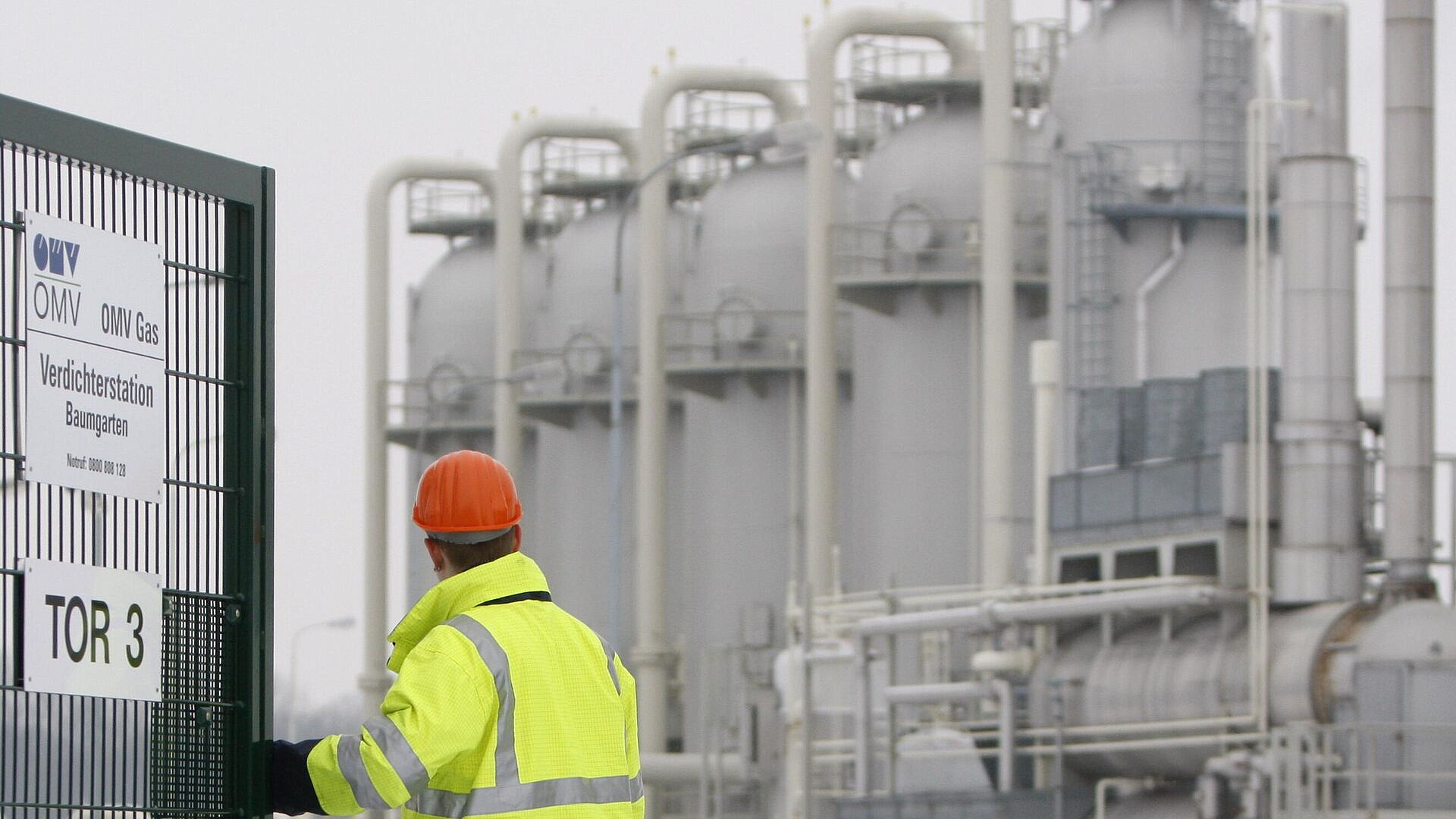 Биржевые цены на газ в Европе выросли вдвое с конца февраля