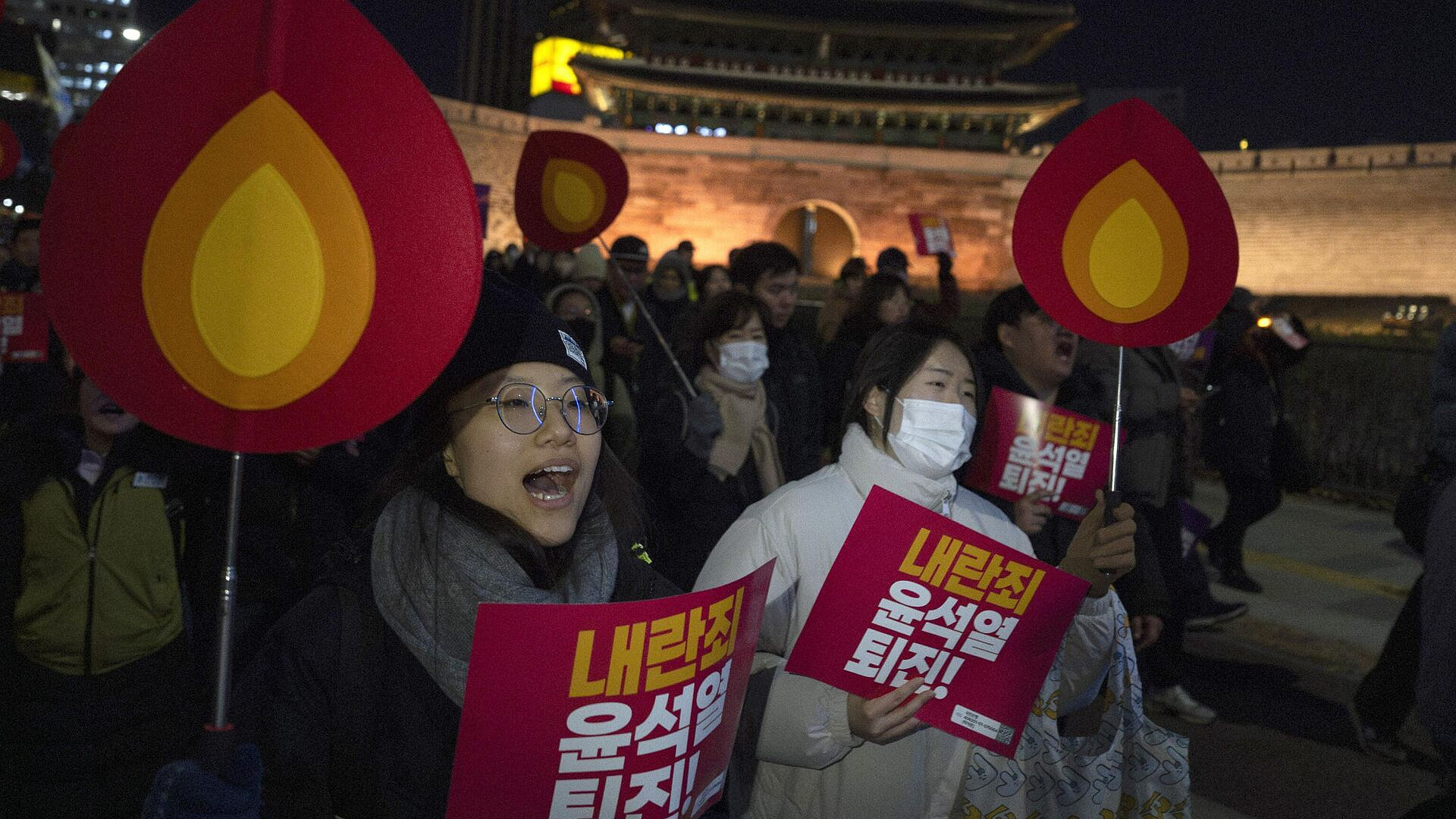 Рейтинг одобрения президента Южной Кореи упал до рекордно низкого уровня