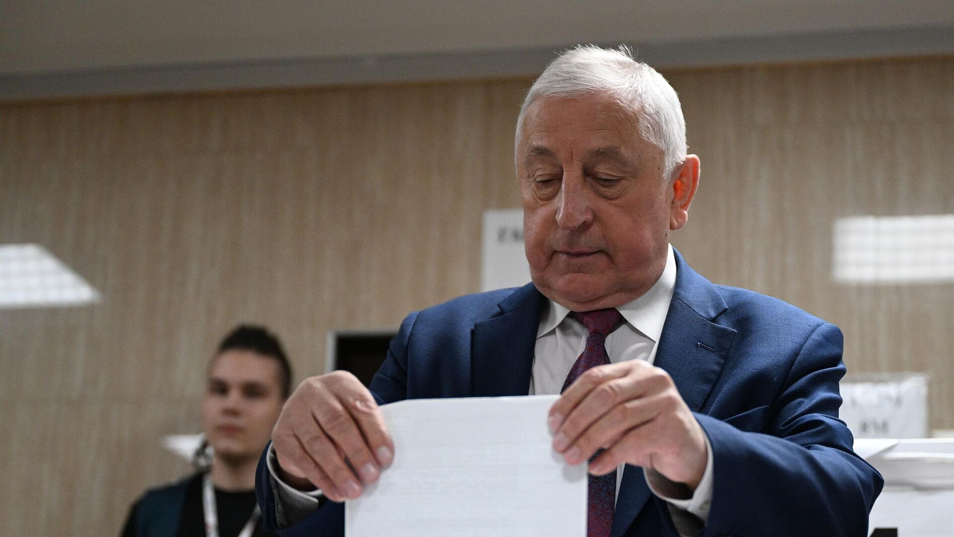 Харитонов набирает 3.3% голосов по результатам онлайн-голосования в Москве