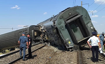 Пути на месте схода поезда под Волгоградом планируют восстановить до утра