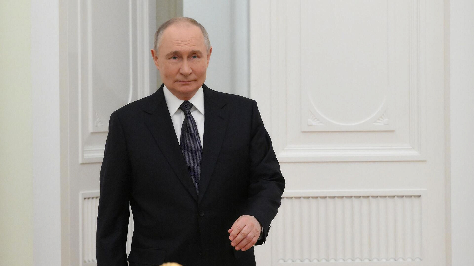 Путин подписал закон о жертвах геноцида советского народа в ВОВ Путин подписал закон о жертвах геноцида советского народа в ВОВ