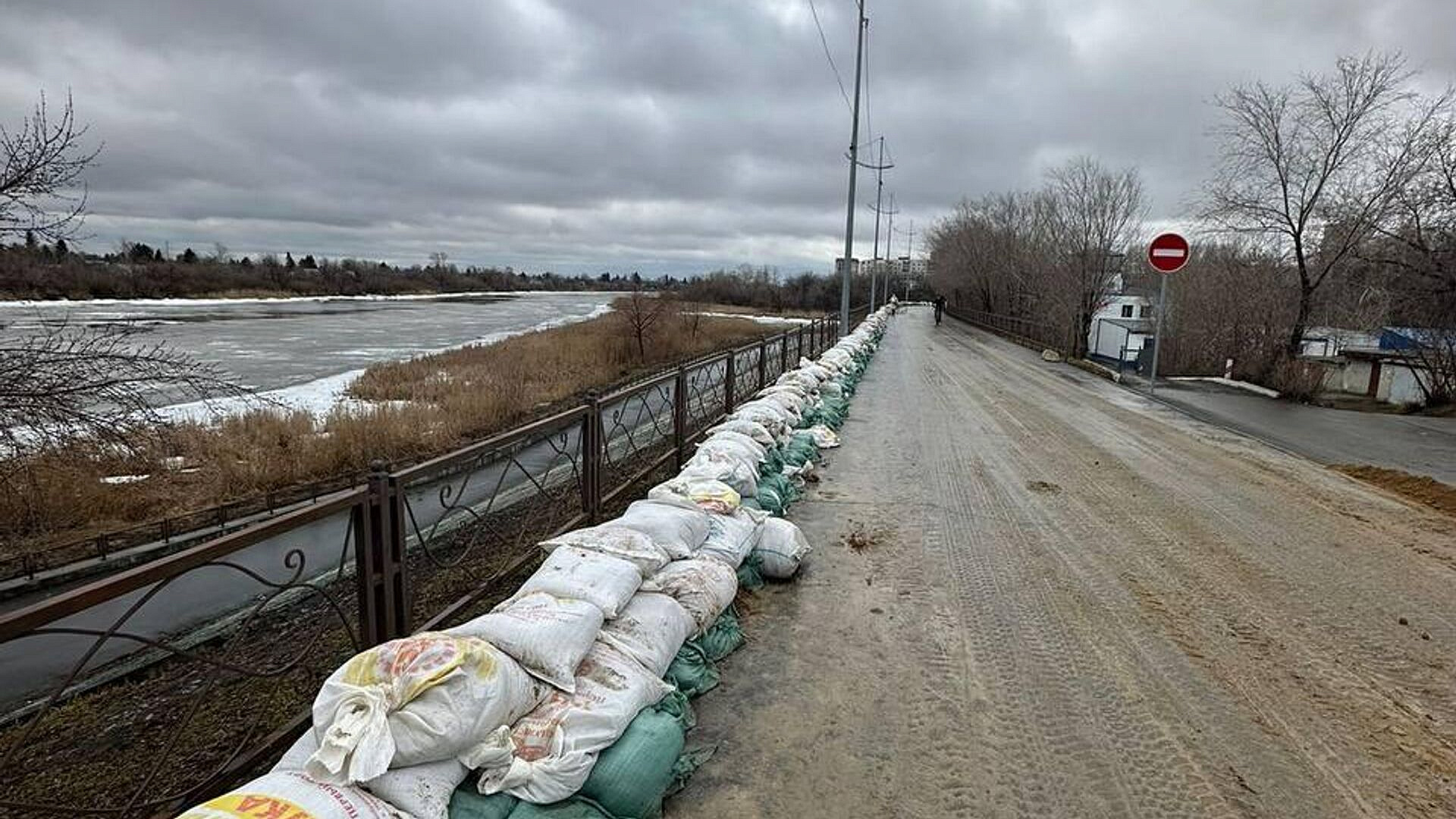 Основные работы по дамбе в Курганской области завершат 12 апреля