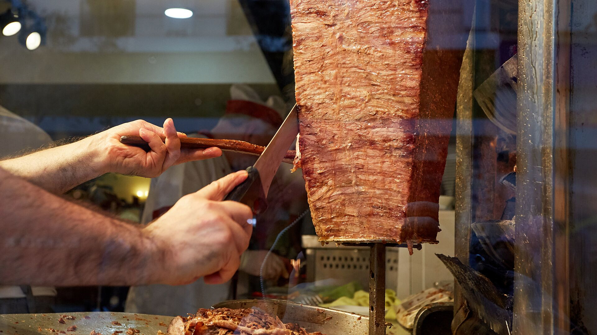 В Москве приостановили работу шаурмичной
