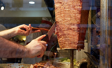 В Москве приостановили работу шаурмичной