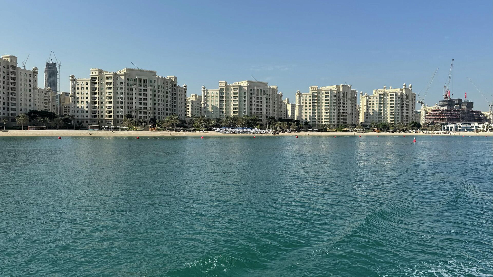 В Дубае туристы из России не могут заселиться в номера