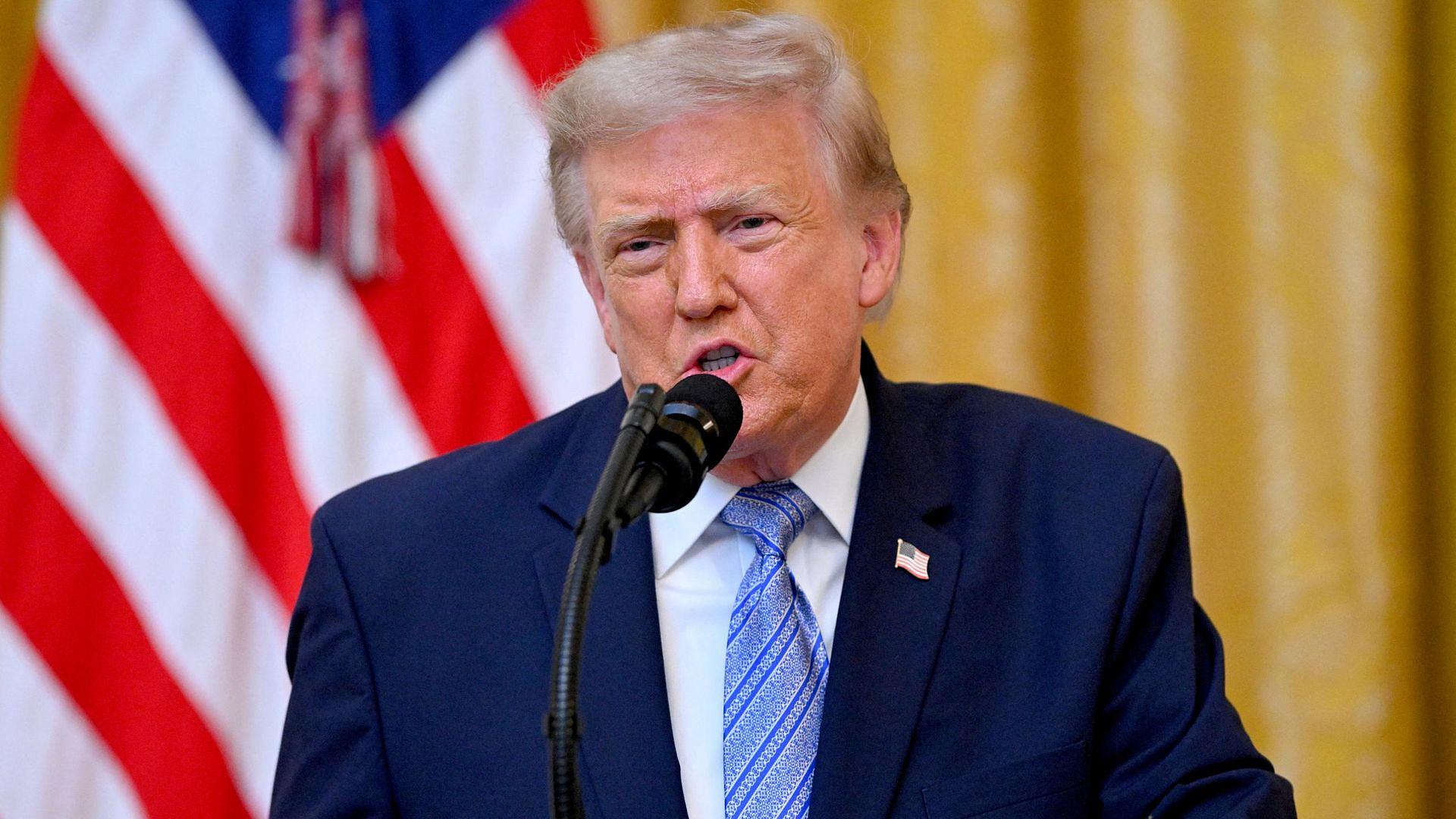 Трамп пригрозил Мексике и Канаде пошлинами