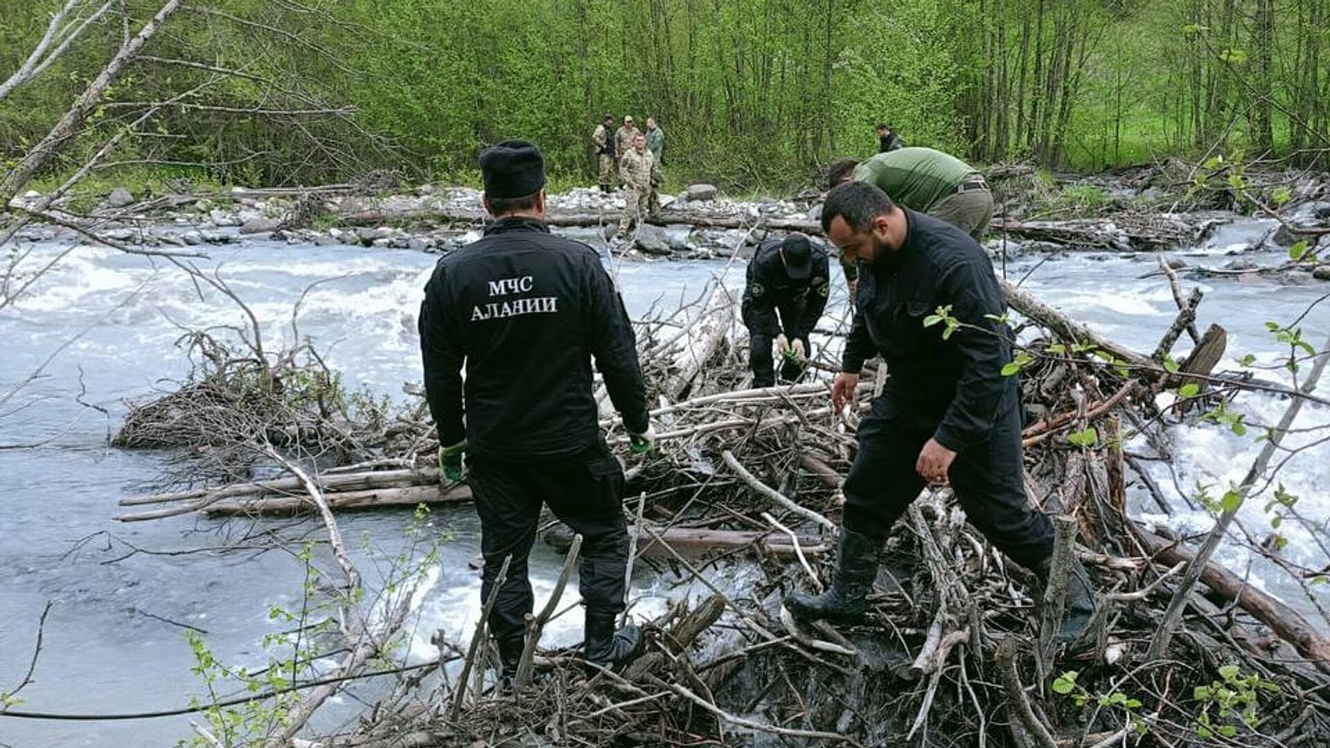 Появились подробности о россиянке, упавшей в реку в горах в Южной Осетии