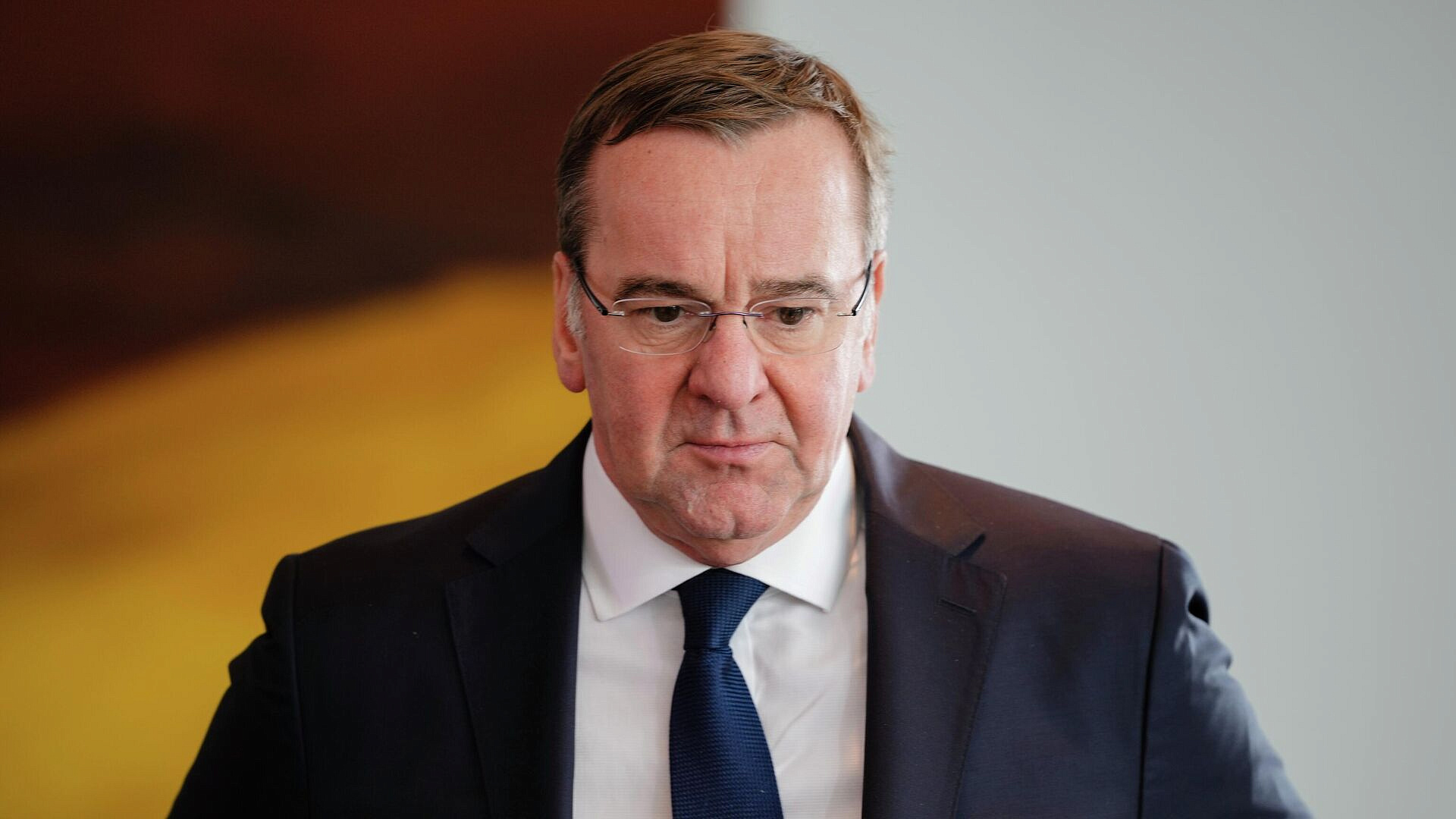 Писториус повел себя странно после слов о помощи Украине