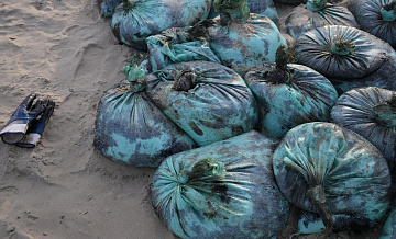 Оперштаб объяснил закопанные в анапском поселке мешки с мазутом