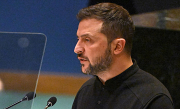 "Ведет к поражению". СМИ предупредили Зеленского об опасной угрозе Украине