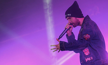 Мосгорсуд признал законным штраф Noize MC* за отсутствие плашки