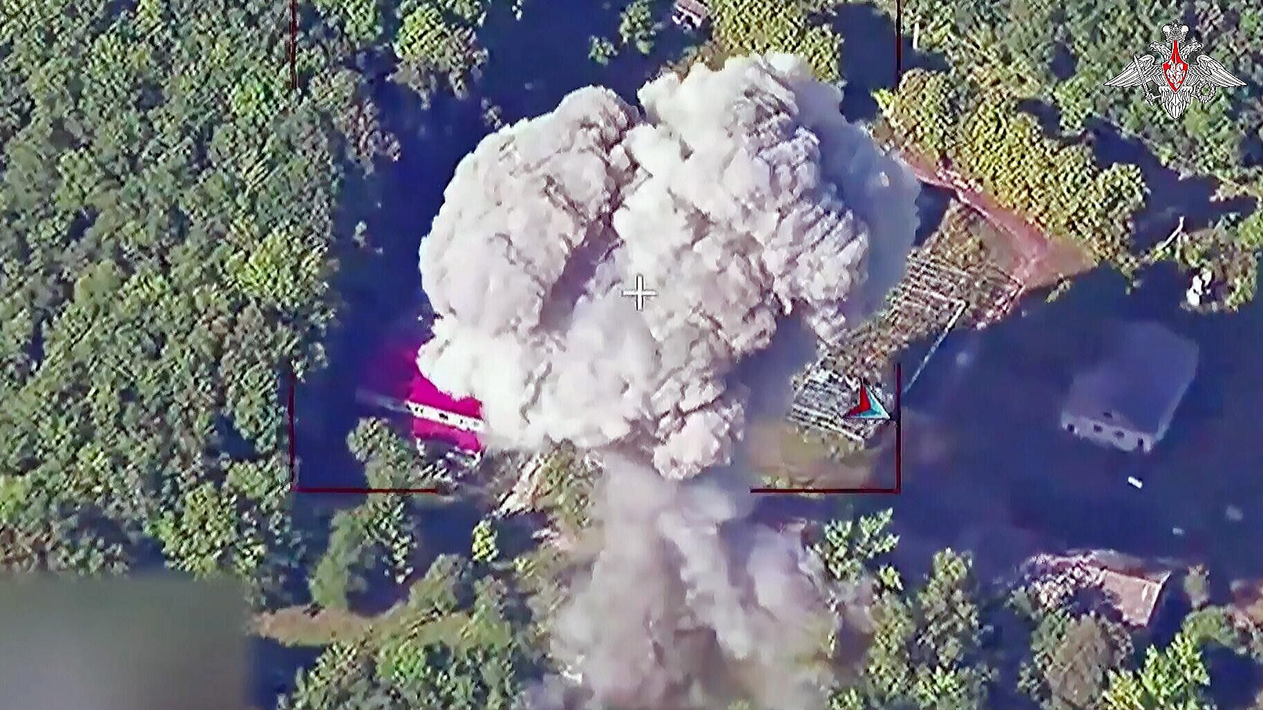 В Совфеде призвали наказывать блогеров, распространяющих фейки о КТО