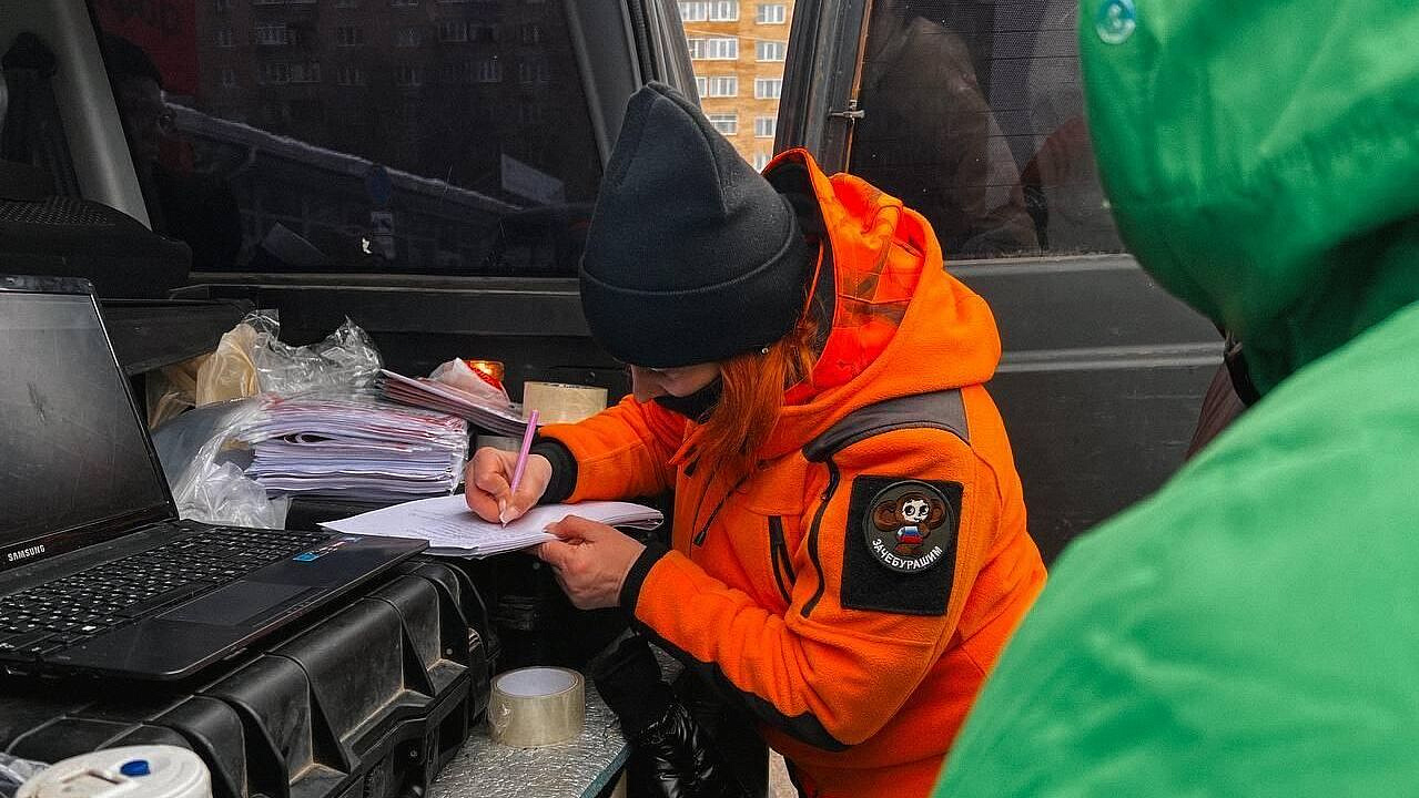 Поисковик рассказал о версиях пропажи девочки в Смоленске