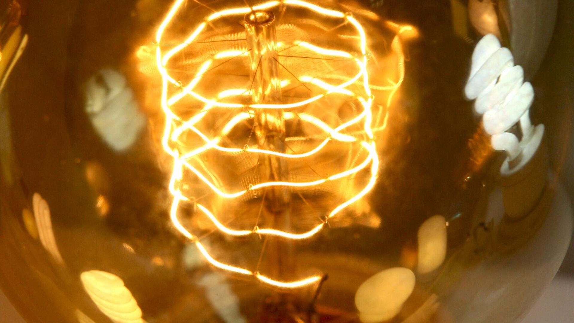 Финансист объяснил, как хотят изменить принцип оплаты за свет