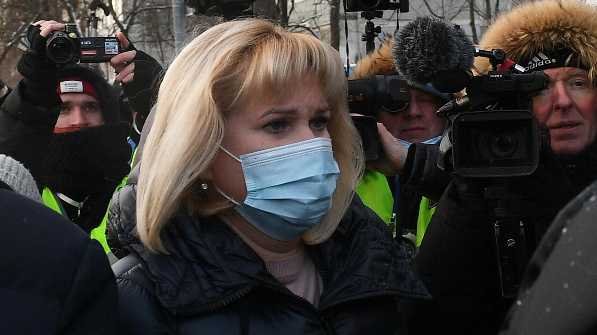Адвоката Навального заочно арестовали по делу об экстремизме
