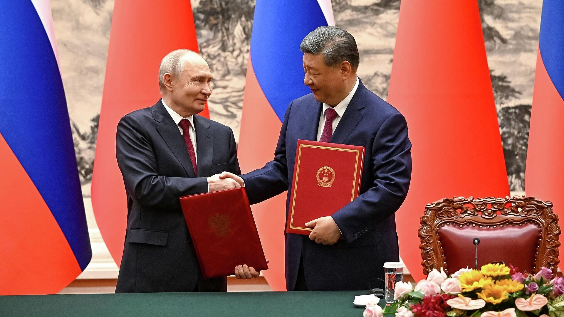 Отношения России и КНР вносят важный вклад в продвижение многополярности
