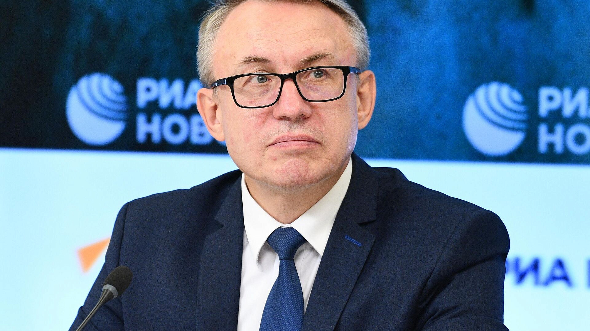 ����� � ������ � �������� �������� ������� � �������������� �� �������