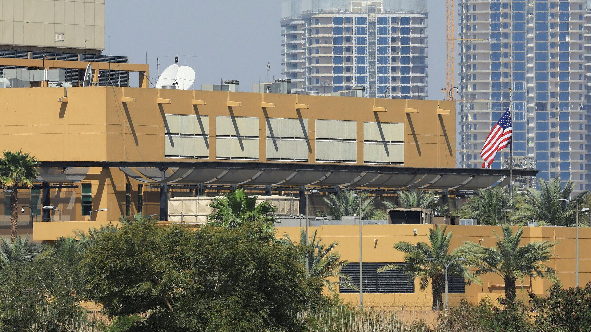 Тысячи иракцев протестуют против ударов США и Израиля по Ирану