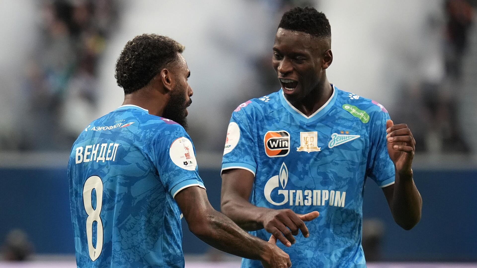 "Зенит" обыгрывает "Краснодар" после первого тайма матча РПЛ