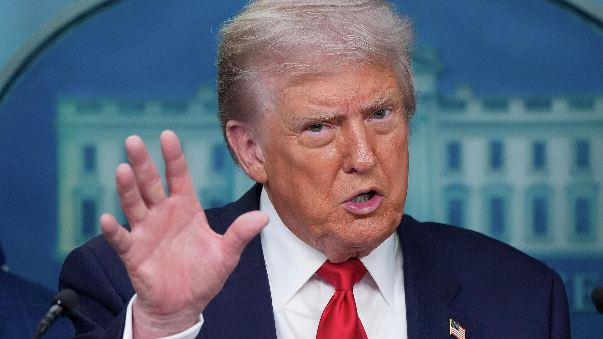 Трамп пообещал сохранить безопасность судоходства в Ормузском проливе