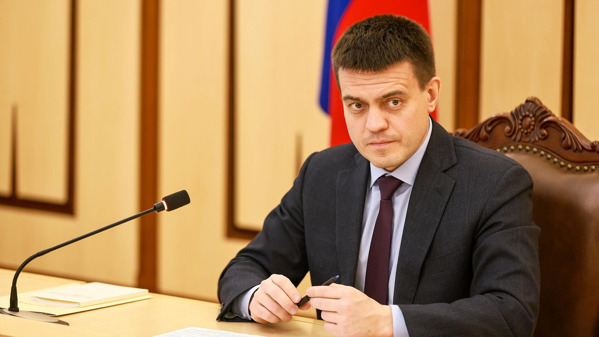 Губернатор Красноярского края проголосовал на выборах президента