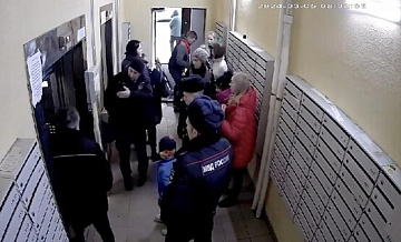В Петербурге завели дело после падения лифта с людьми в жилом доме