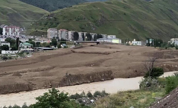 В микрорайоне Тырныауза объявили эвакуацию из-за схода селя