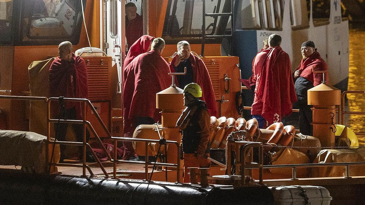 СМИ: район крушения судна Ursa Major считается опасным для судоходства