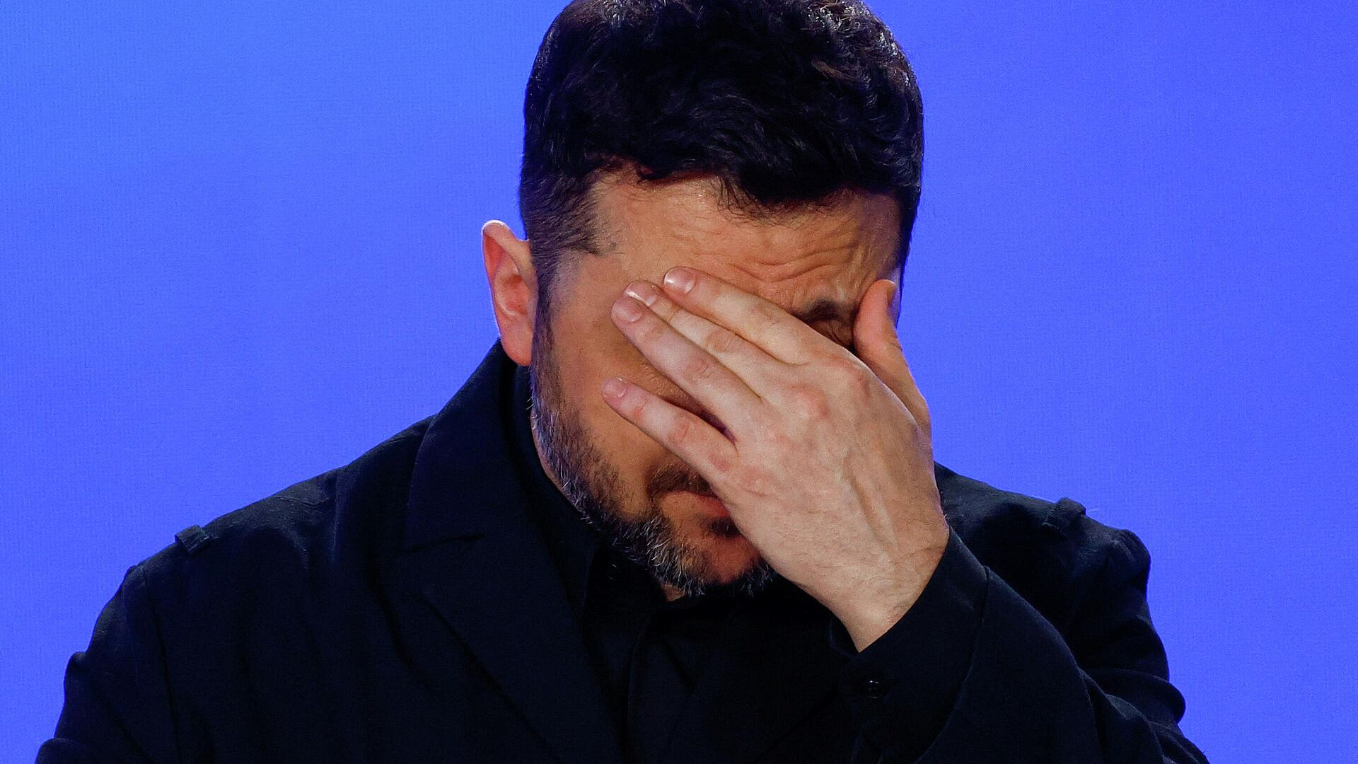 Зеленский устроил истерику из-за Крыма