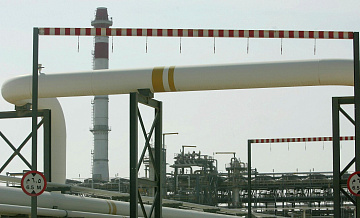 На нефтегазовом месторождении в ОАЭ загорелся ГПЗ