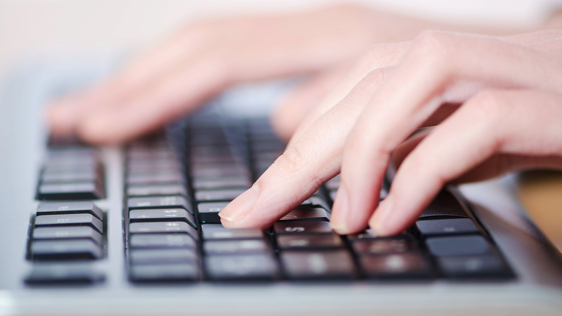 Интернет-сервисы в России будут хранить данные о пользователях три года