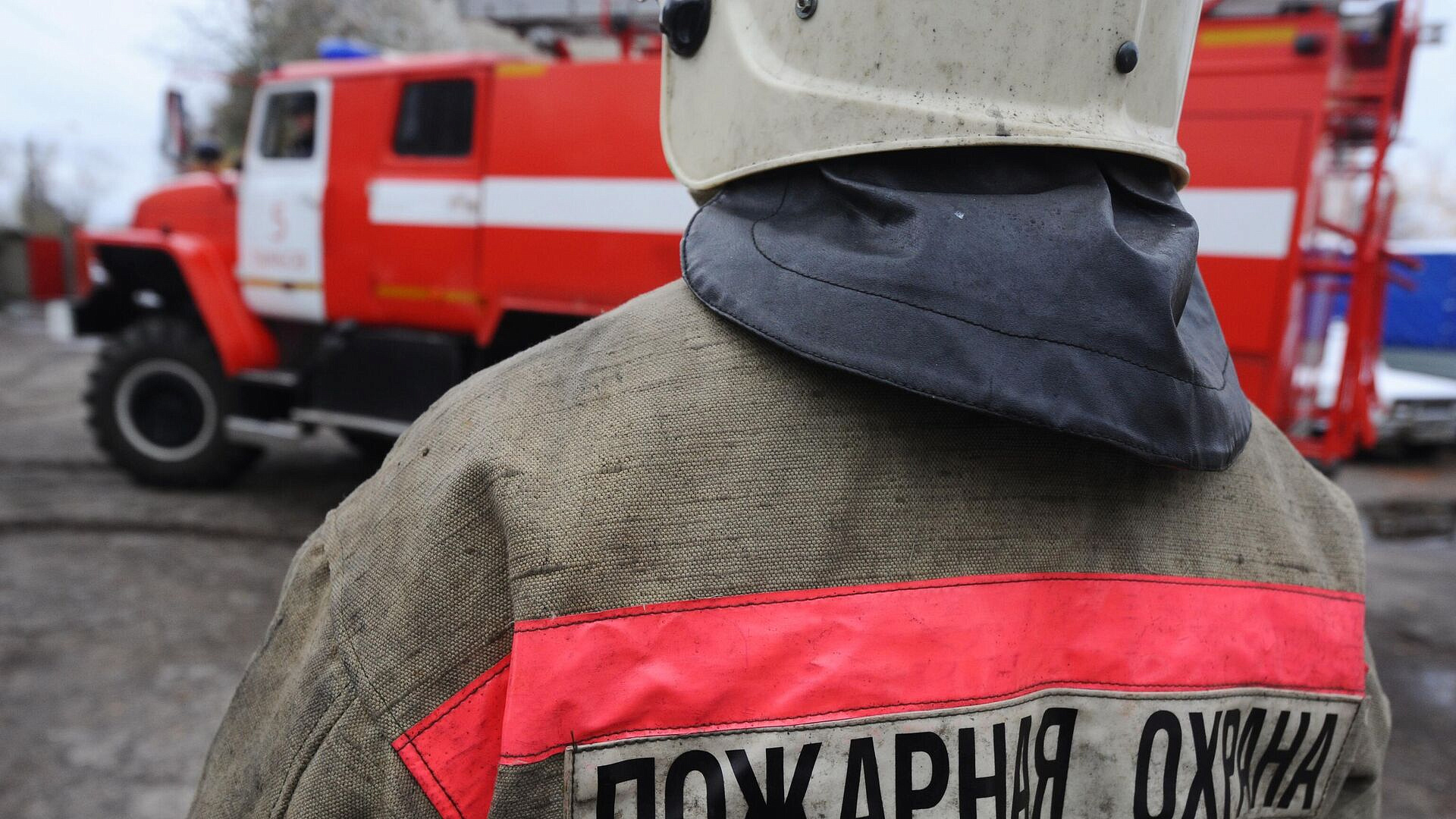 В Алтайском крае потушили крупный пожар в спа-комплексе