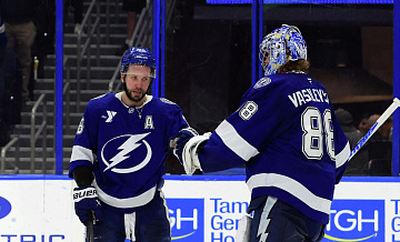 "Держитесь от него подальше". Игрок "Тампы" о драке из-за Кучерова