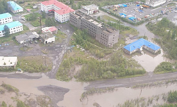 В Магаданской области уровень реки, подтопившей больницу, начал снижаться