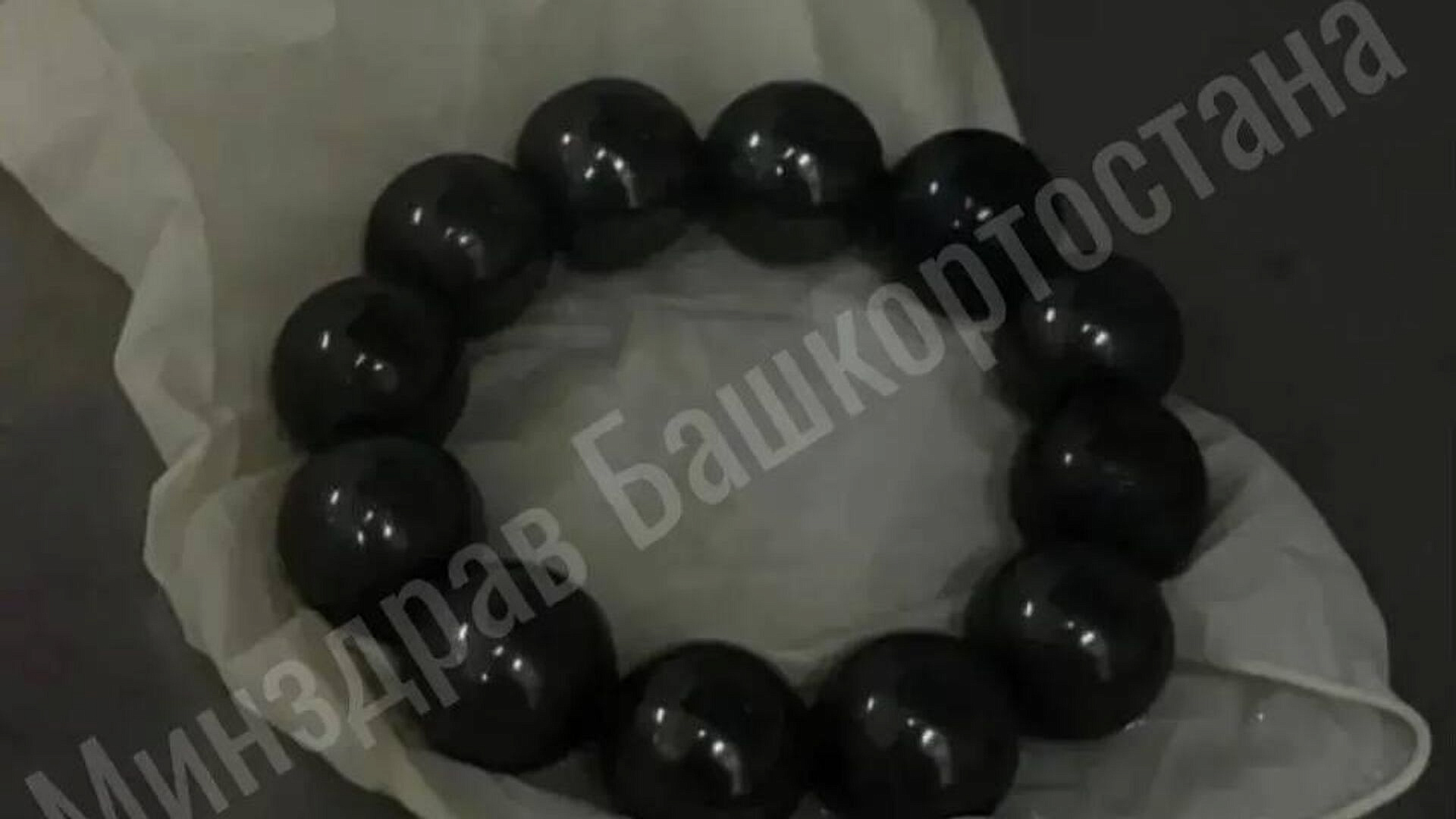 В Башкирии хирурги спасли девочку, проглотившую 12 магнитных шариков