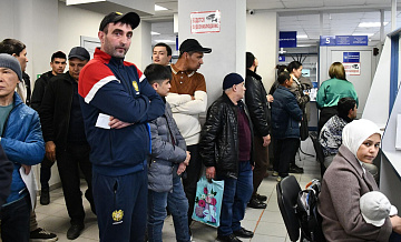 ЛДПР предлагает уточнить, кому можно регистрировать иностранцев