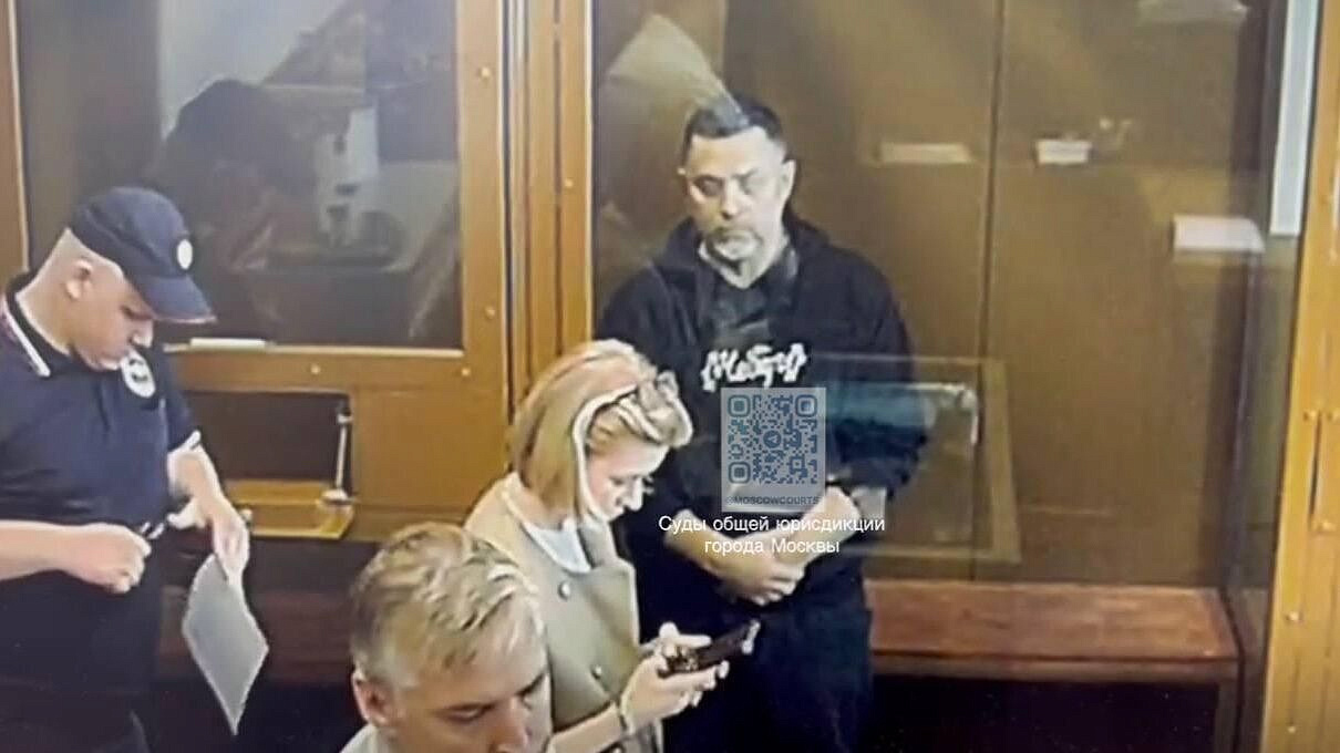 Суд продлил арест экс-главе "Уральских заводов" по делу о хищении