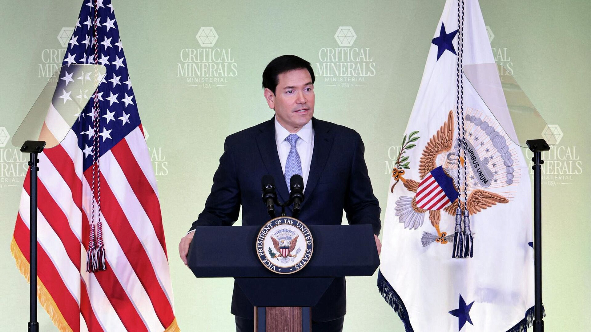 США рады решению Словакии выбрать американские F-16, заявил Рубио