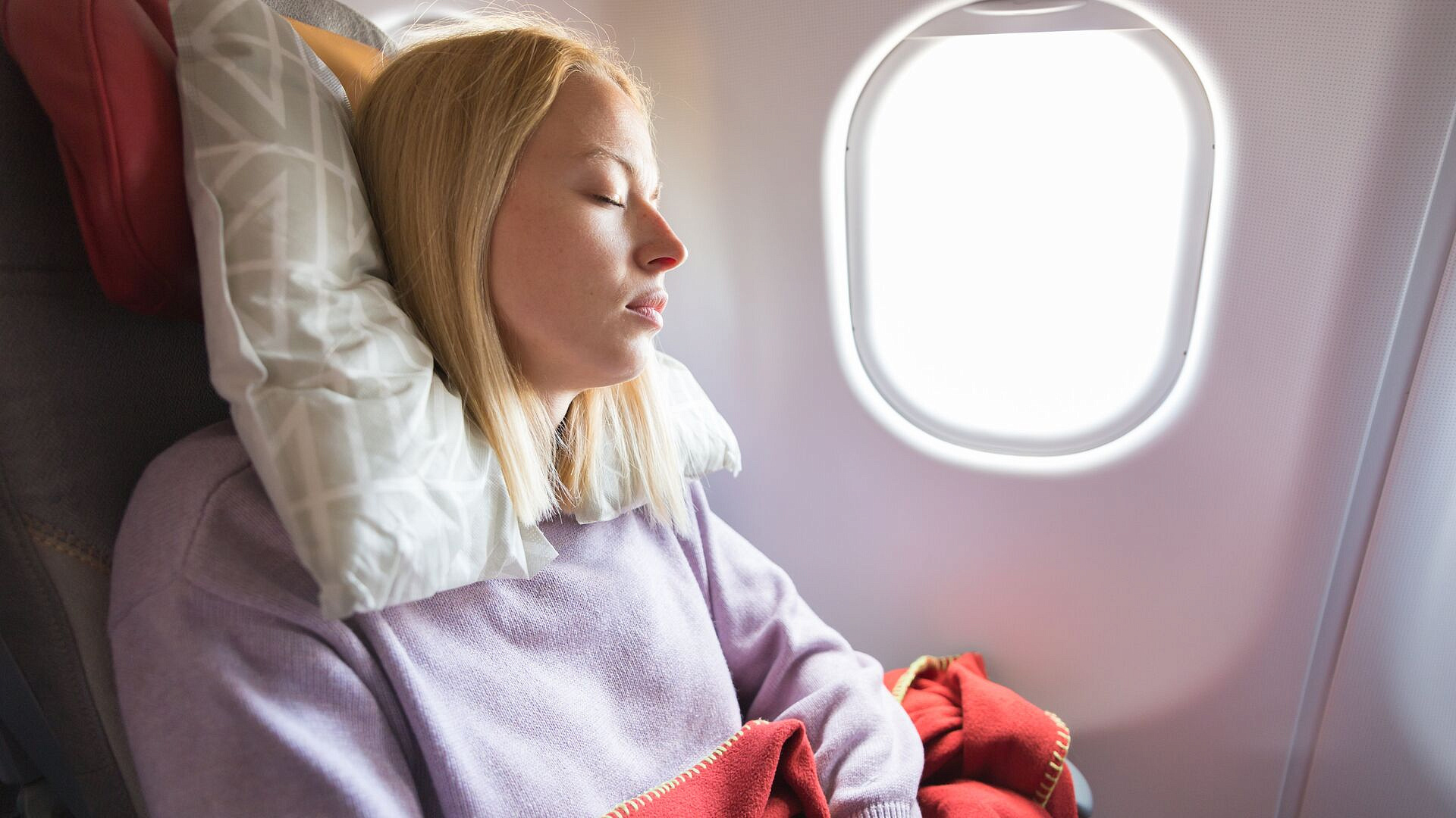 Сомнолог объяснила, почему люди видят осознанные сны