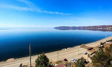 В Иркутске лайнер при спуске на воду зацепил буксир