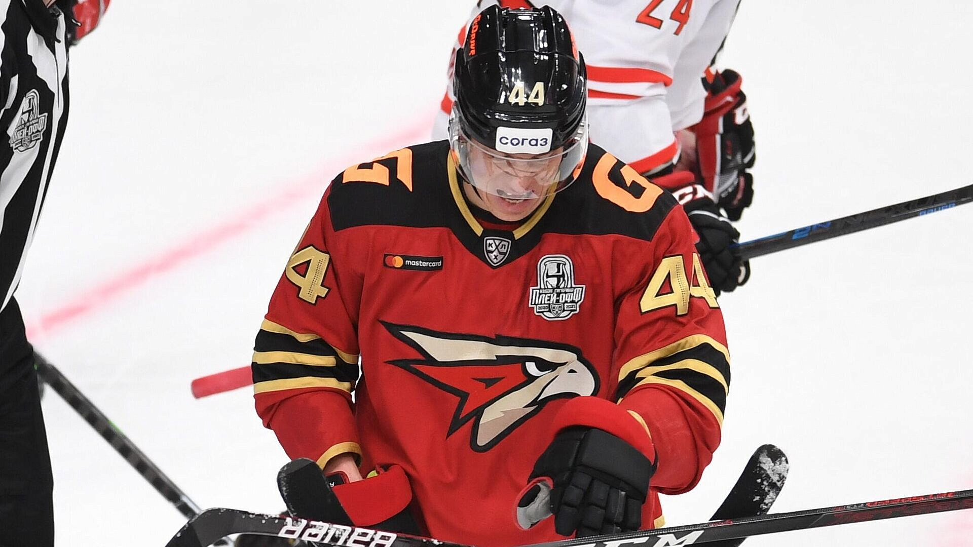 Игрок "Авангарда" установил бомбардирский рекорд среди защитников в КХЛ