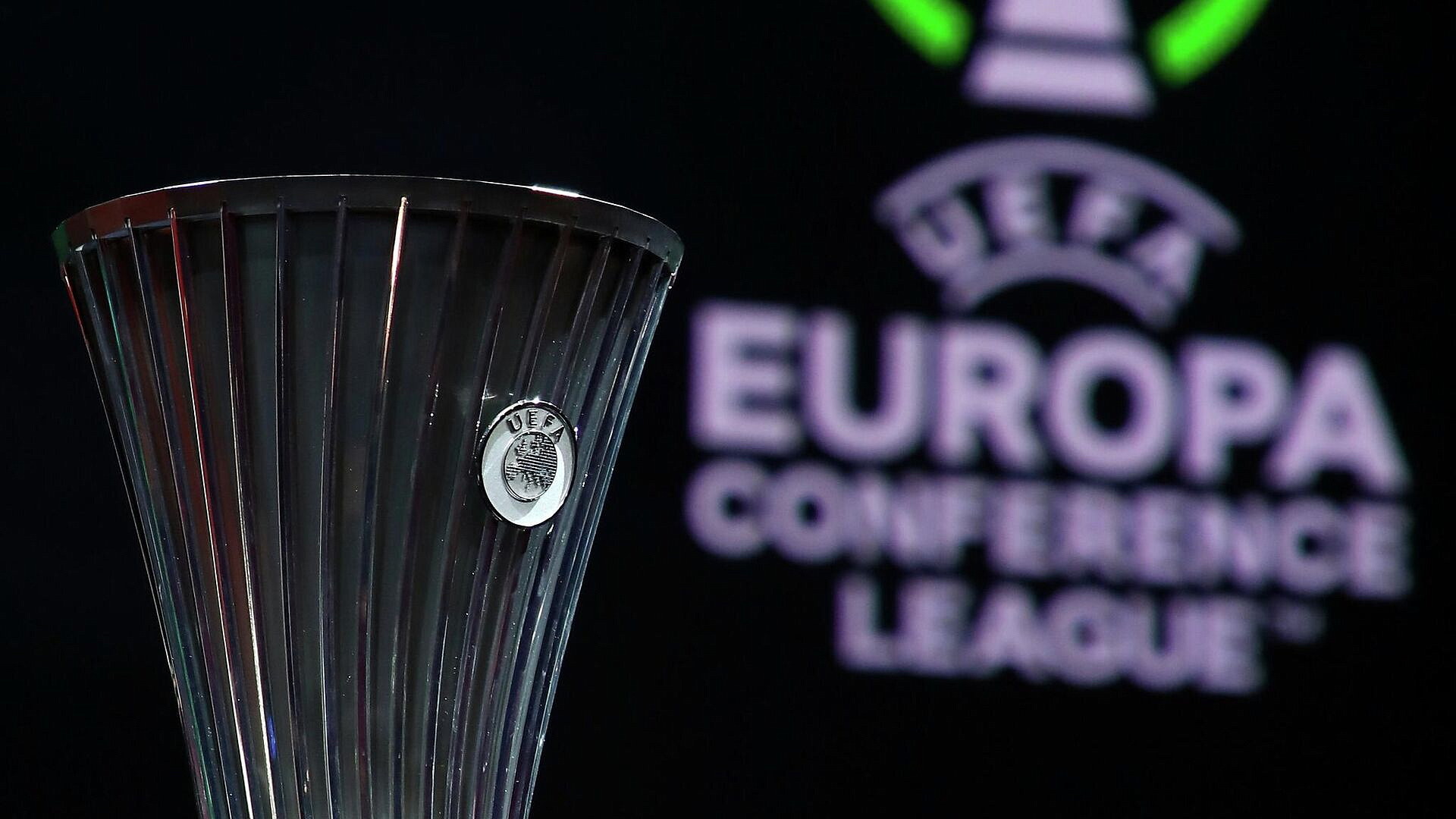 АЗ победил "Спарту" со счетом 4:0 и вышел в четвертьфинал Лиги конференций