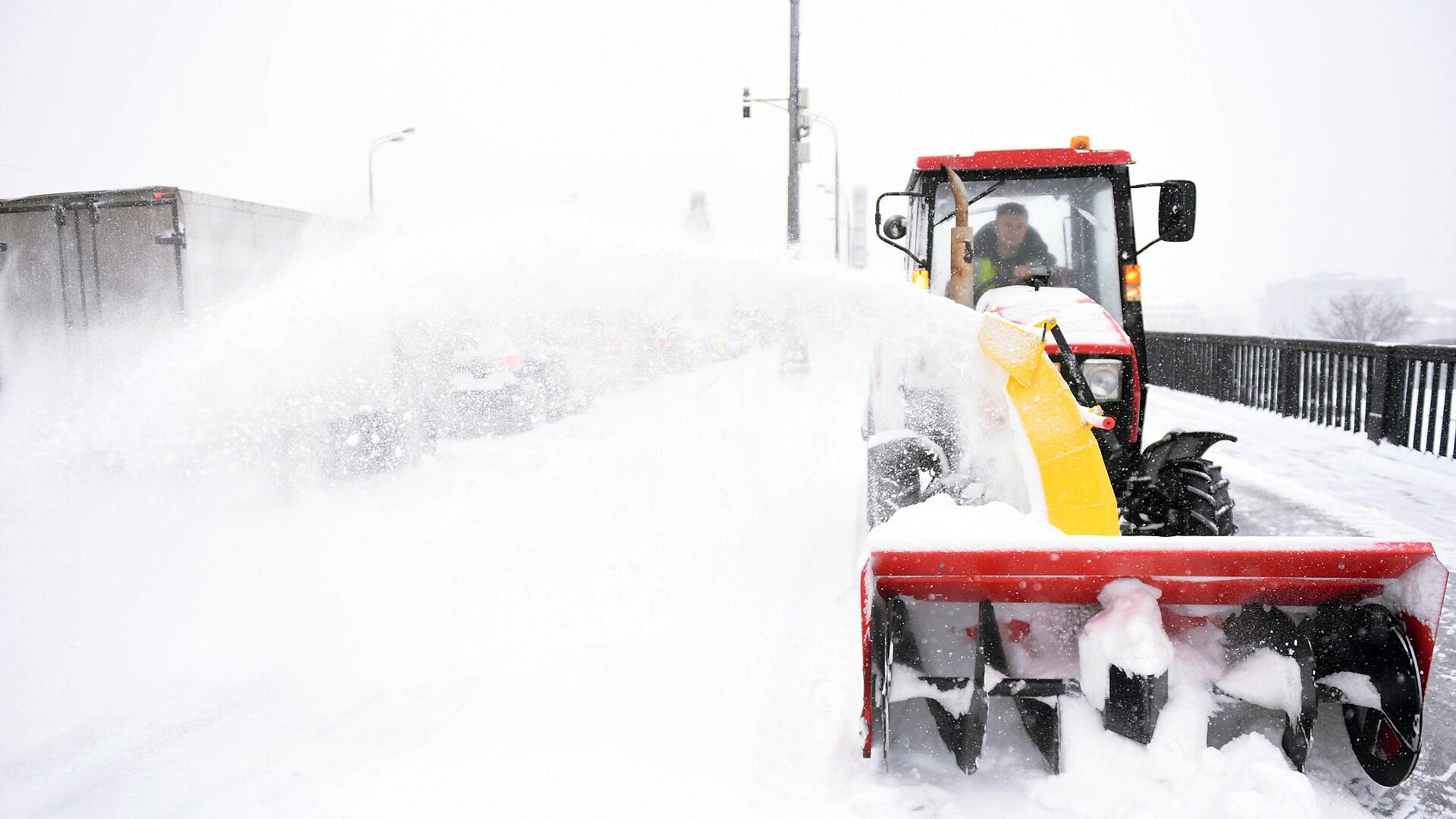 В Ростовской области около 30 тысяч человек остались без света