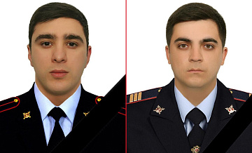 Двух полицейских, погибших в Махачкале, похоронили в родных поселениях