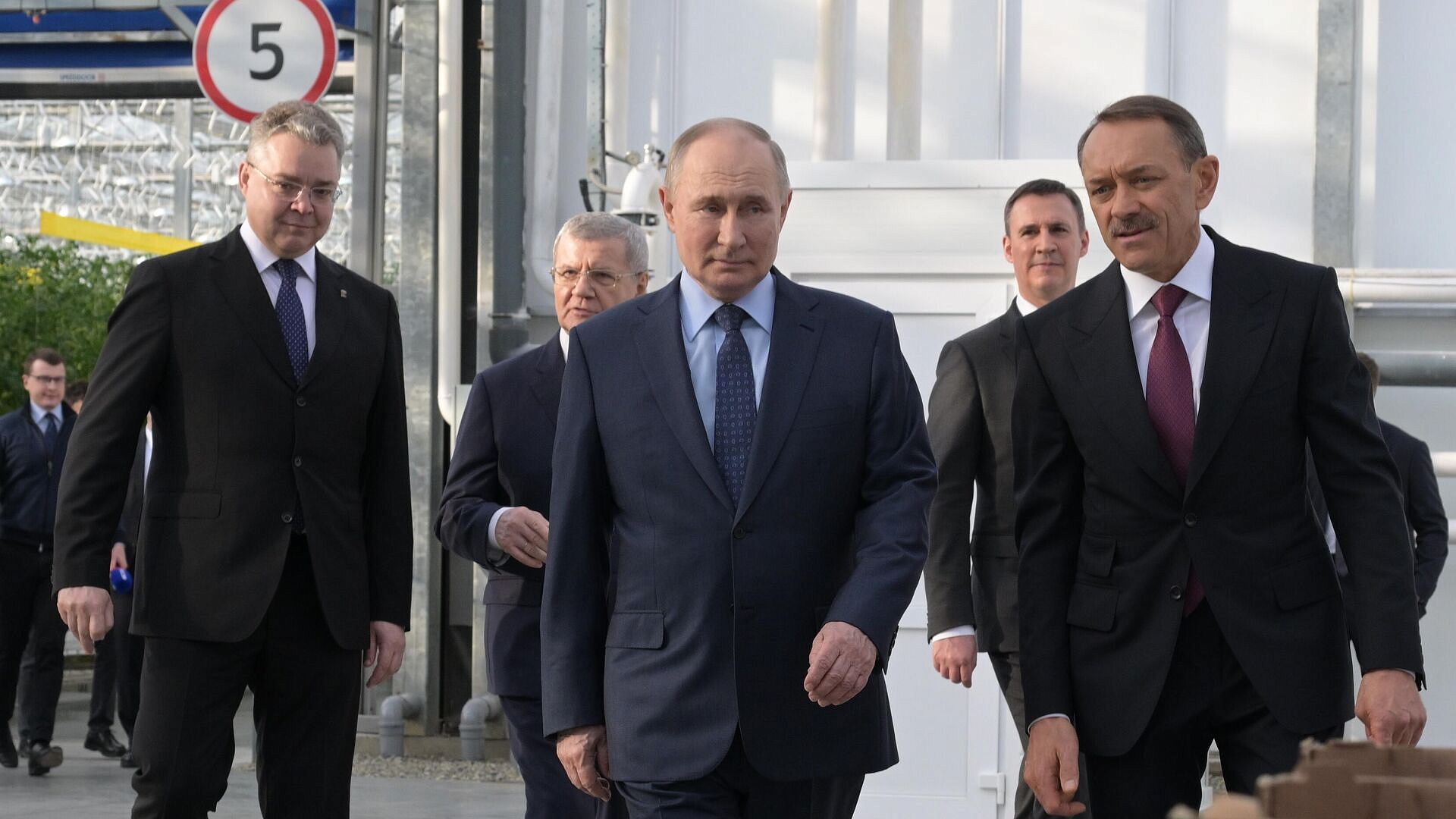 ����� ������ ���������� ������ � ������� ������������ ���� ������������