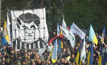 В Украине митингующие требуют импичмента Порошенко